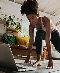 woman doing an online workout