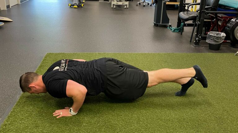 push up with leg elevated 2